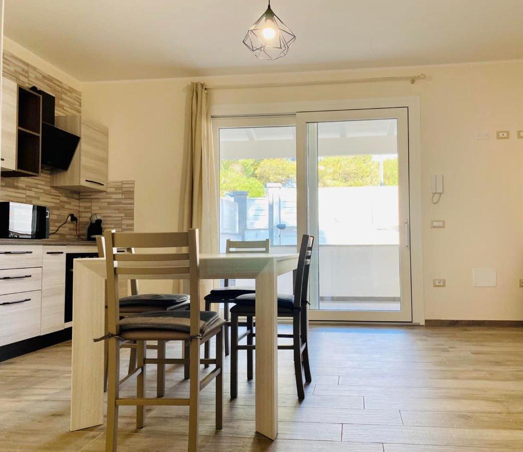 Nuova Residenza Dei 7 Pini A Pochi Passi Dal Mare Διαμέρισμα Porto Pino Εξωτερικό φωτογραφία