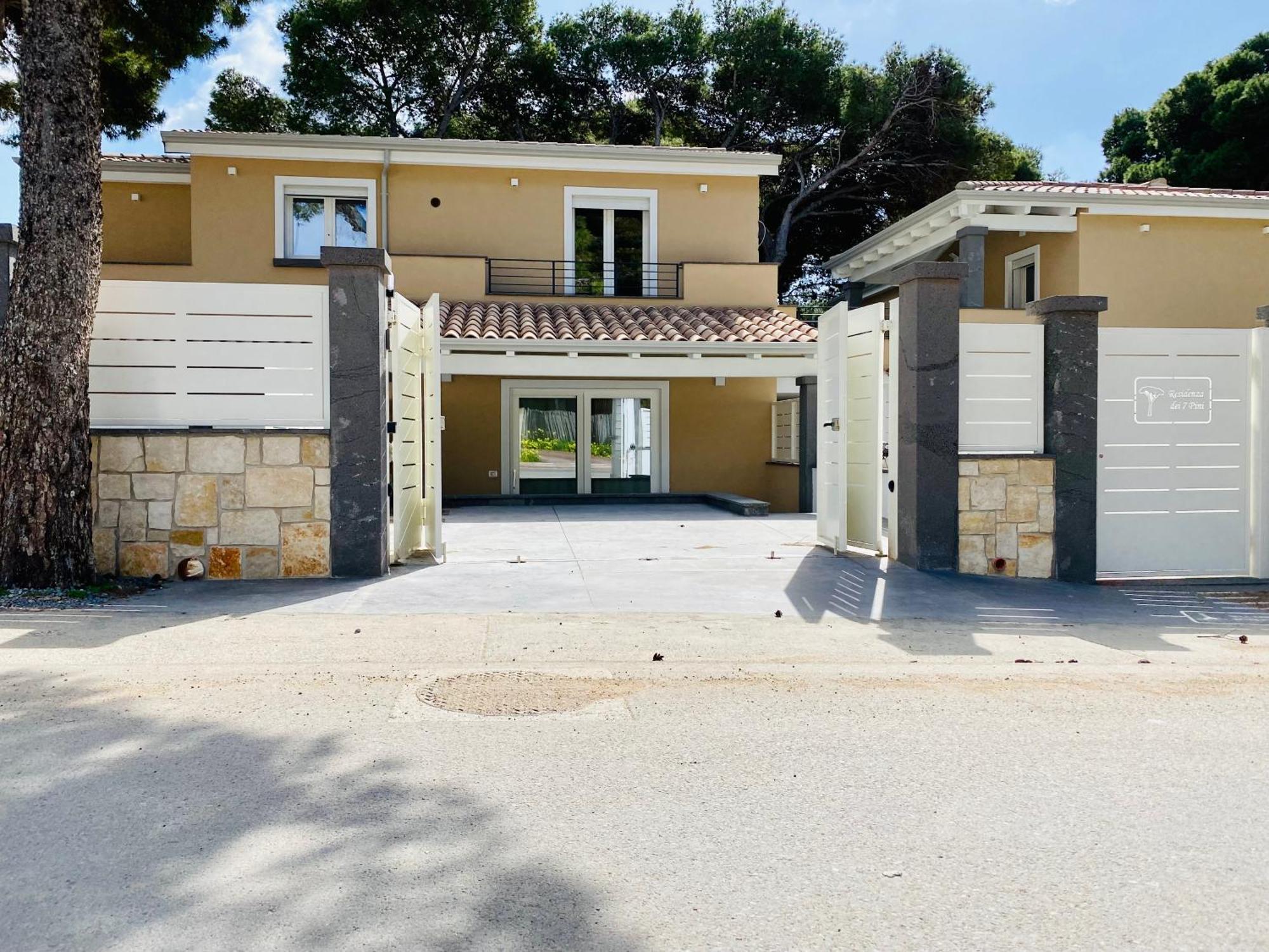 Nuova Residenza Dei 7 Pini A Pochi Passi Dal Mare Διαμέρισμα Porto Pino Εξωτερικό φωτογραφία
