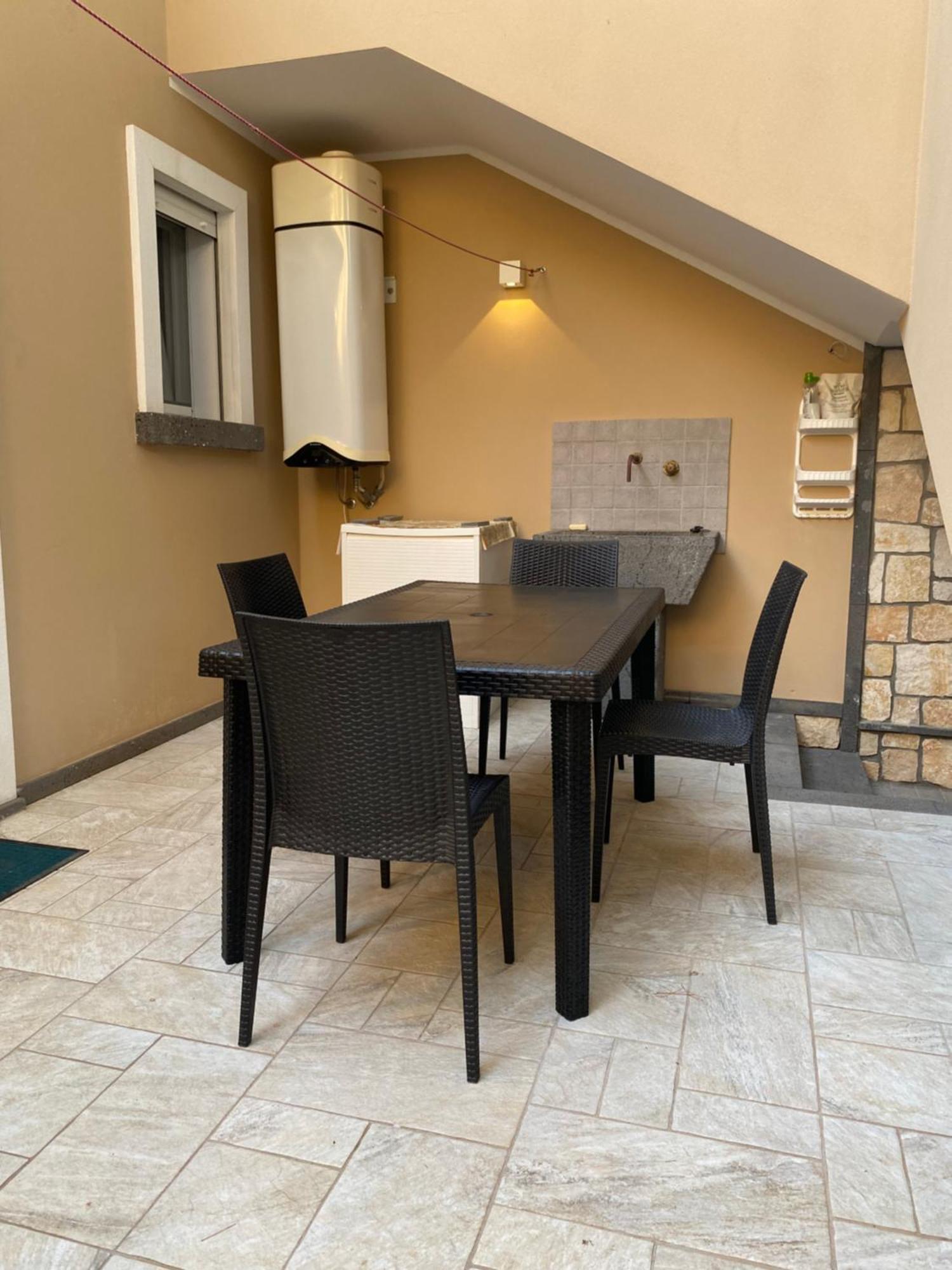 Nuova Residenza Dei 7 Pini A Pochi Passi Dal Mare Διαμέρισμα Porto Pino Εξωτερικό φωτογραφία