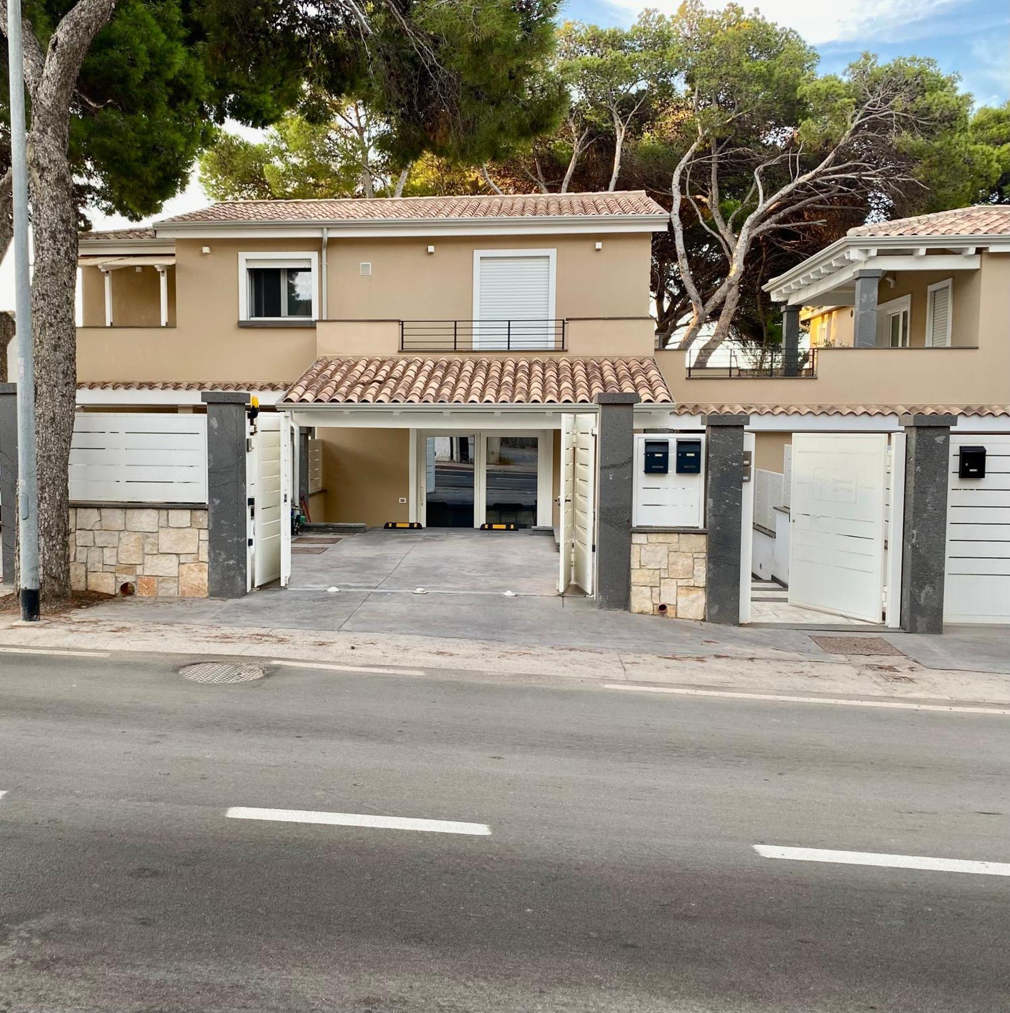 Nuova Residenza Dei 7 Pini A Pochi Passi Dal Mare Διαμέρισμα Porto Pino Εξωτερικό φωτογραφία